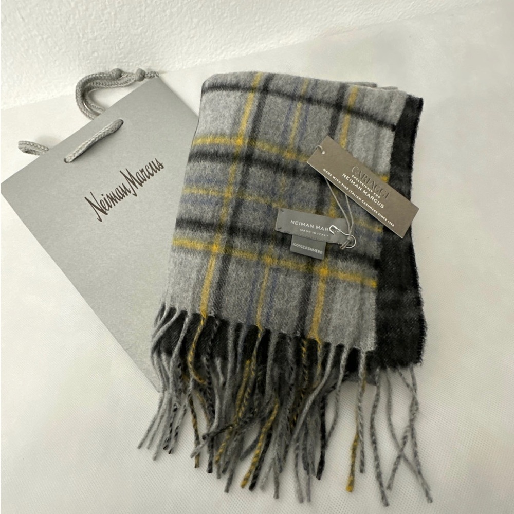 NWT Cariaggi exclusive to Neiman Marcus 100% Cashmere Scarf